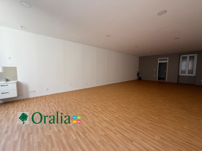 Image 5 sur 7 - Local commercial  ·  Location · Tarare (69170) · 88m²
