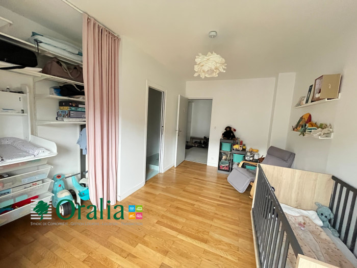 Image 16 sur 20 - Appartement  ·  Location · Grenoble (38000) · 6 pièces · 161m²