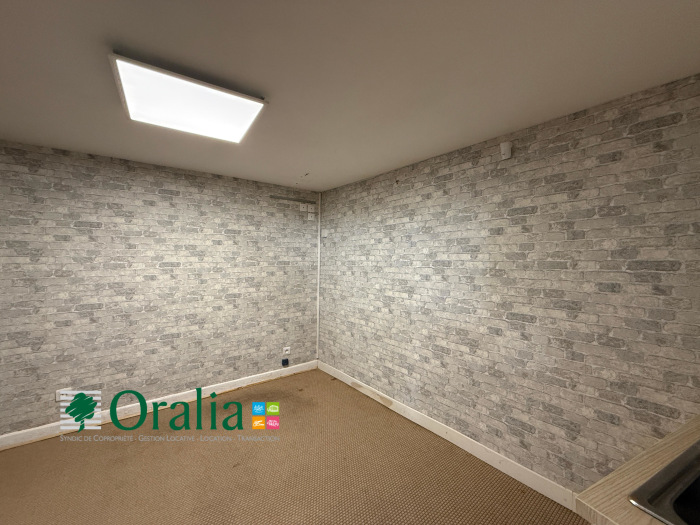 Image 6 sur 6 - Local commercial  ·  Location · Tarare (69170) · 45m²