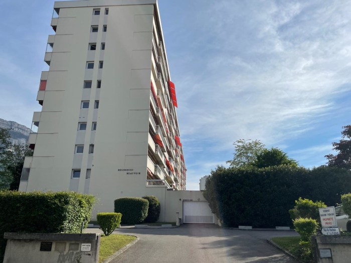Image 12 sur 13 - Appartement  ·  Location · Meylan (38240) · 3 pièces · 77m²
