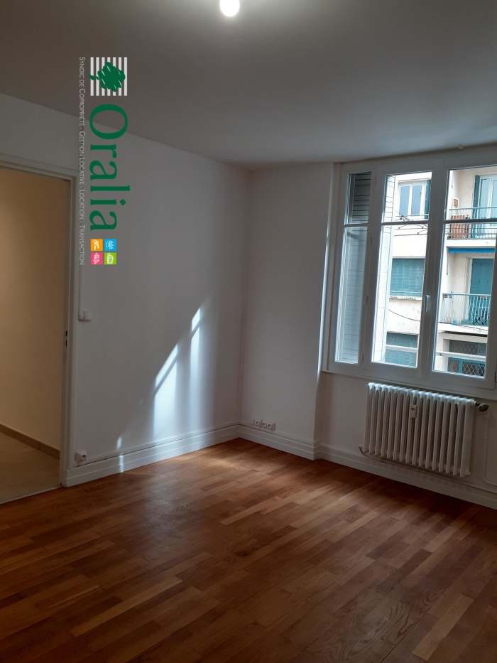 Image 3 sur 7 - Appartement  ·  Location · Lyon (69004) · 3 pièces · 65m²