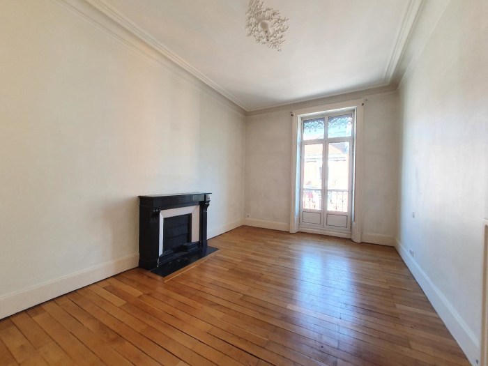 Image 15 sur 26 - Appartement  ·  Location · Grenoble (38000) · 4 pièces · 138m²
