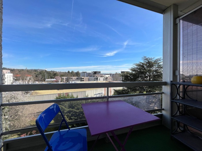 Image 2 sur 7 - Appartement  ·  Location · Champagne Au Mont D Or (69410) · 1 pièce · 31m²