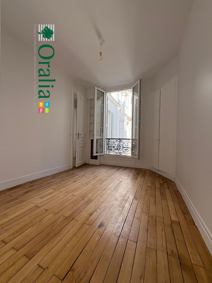 Image 17 sur 27 - Appartement  ·  Location · Paris (75007) · 6 pièces · 180m²
