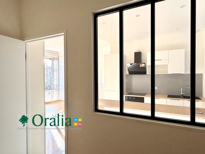 Image 4 sur 10 - Appartement  ·  Location · Lyon (69002) · 2 pièces · 59m²