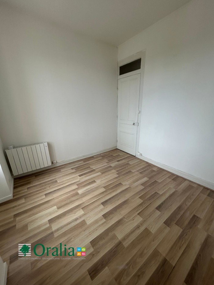 Image 3 sur 16 - Appartement  ·  Location · Bron (69500) · 2 pièces · 39m²