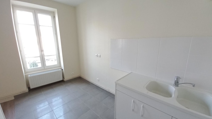 Image 3 sur 8 - Appartement  ·  Location · Villefranche Sur Saone (69400) · 2 pièces · 57m²