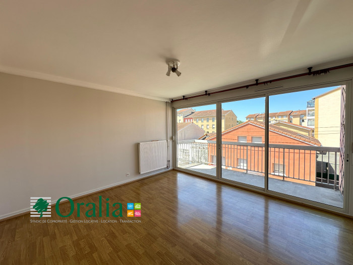 Image 1 sur 9 - Appartement  ·  Location · Villefranche Sur Saone (69400) · 2 pièces · 43m²