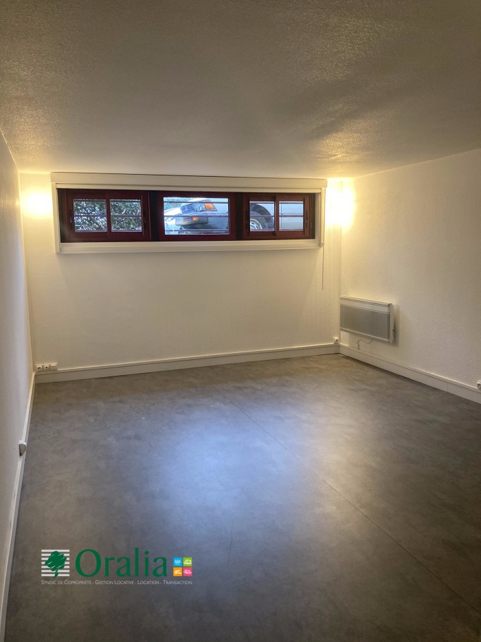 Image 1 sur 5 - Appartement  ·  Location · Bordeaux (33000) · 1 pièce · 24m²