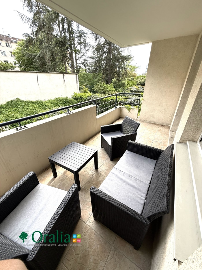 Image 2 sur 10 - Appartement  ·  Location · Lyon (69008) · 2 pièces · 50m²