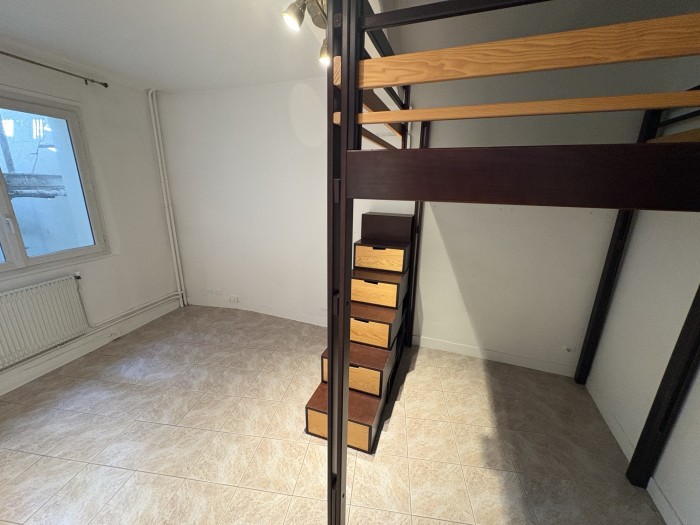 Image 2 sur 6 - Appartement  ·  Location · Paris (75001) · 1 pièce · 19m²