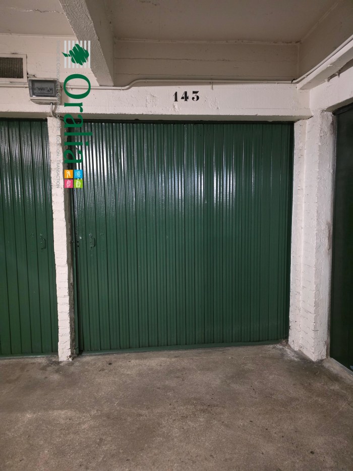 Image 1 sur 3 - Parking  ·  Location · Paris (75016)