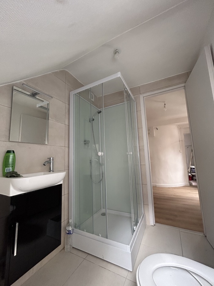 Image 6 sur 9 - Appartement  ·  Location · Dijon (21000) · 1 pièce · 17m²