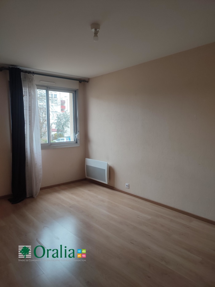 Image 2 sur 7 - Appartement  ·  Location · Dijon (21000) · 1 pièce · 30m²