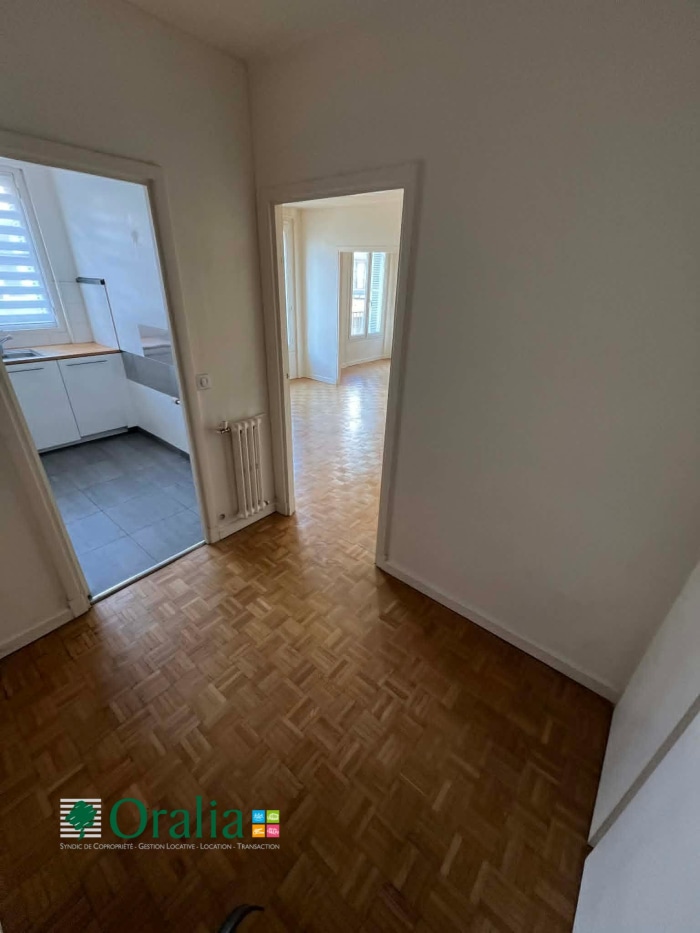 Image 12 sur 13 - Appartement  ·  Location · Paris (75004) · 2 pièces · 45m²