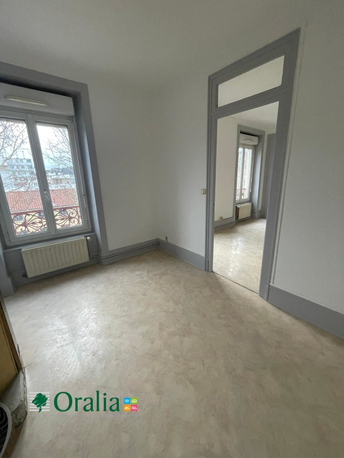 Image 10 sur 16 - Appartement  ·  Location · Lyon (69002) · 3 pièces · 64m²