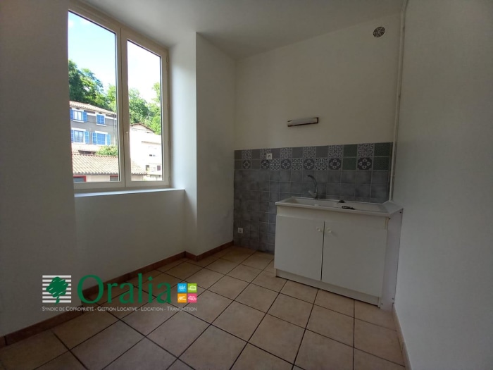 Image 3 sur 9 - Appartement  ·  Location · L'arbresle (69210) · 1 pièce · 27m²