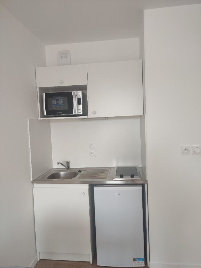 Image 4 sur 6 - Appartement  ·  Location · Dijon (21000) · 1 pièce · 23m²