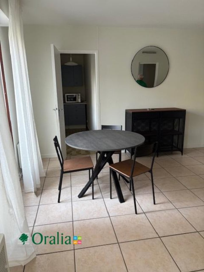 Image 1 sur 9 - Appartement  ·  Location · Lyon (69006) · 1 pièce · 41m²