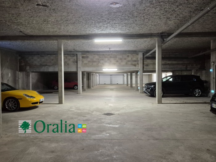 Image 6 sur 8 - Parking  ·  Location · Dijon (21000) · 12m²