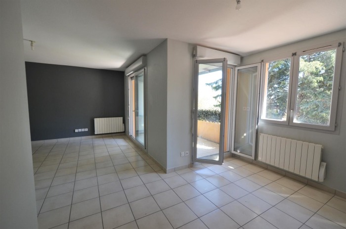 Image 2 sur 18 - Appartement  ·  Location · Curis Au Mont D Or (69250) · 3 pièces · 63m²