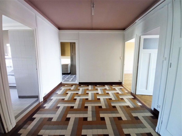 Image 6 sur 11 - Appartement  ·  Location · Lyon (69004) · 2 pièces · 71m²