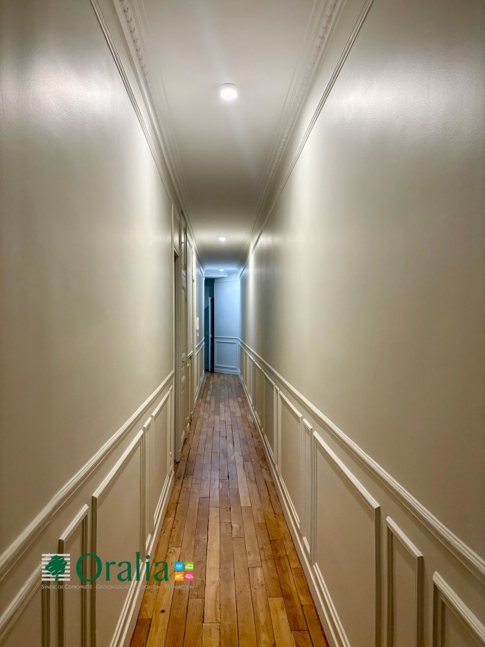 Image 9 sur 11 - Appartement  ·  Location · Paris (75007) · 6 pièces · 145m²