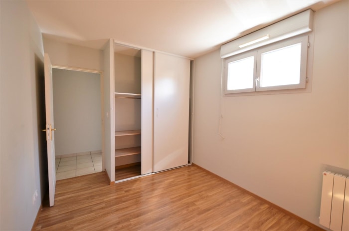 Image 8 sur 18 - Appartement  ·  Location · Curis Au Mont D Or (69250) · 3 pièces · 63m²