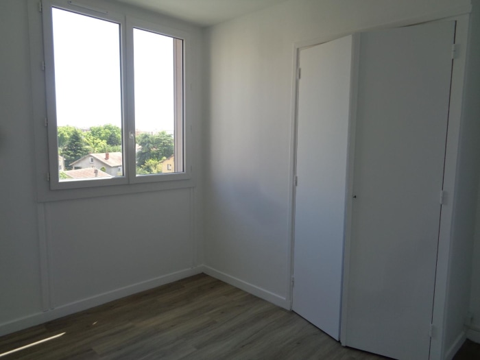 Image 8 sur 10 - Appartement  ·  Location · Caluire (69300) · 4 pièces · 63m²