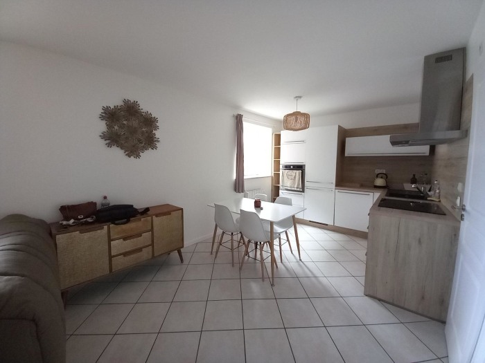 Image 3 sur 12 - Maison  ·  Location · Blace (69460) · 3 pièces · 61m²