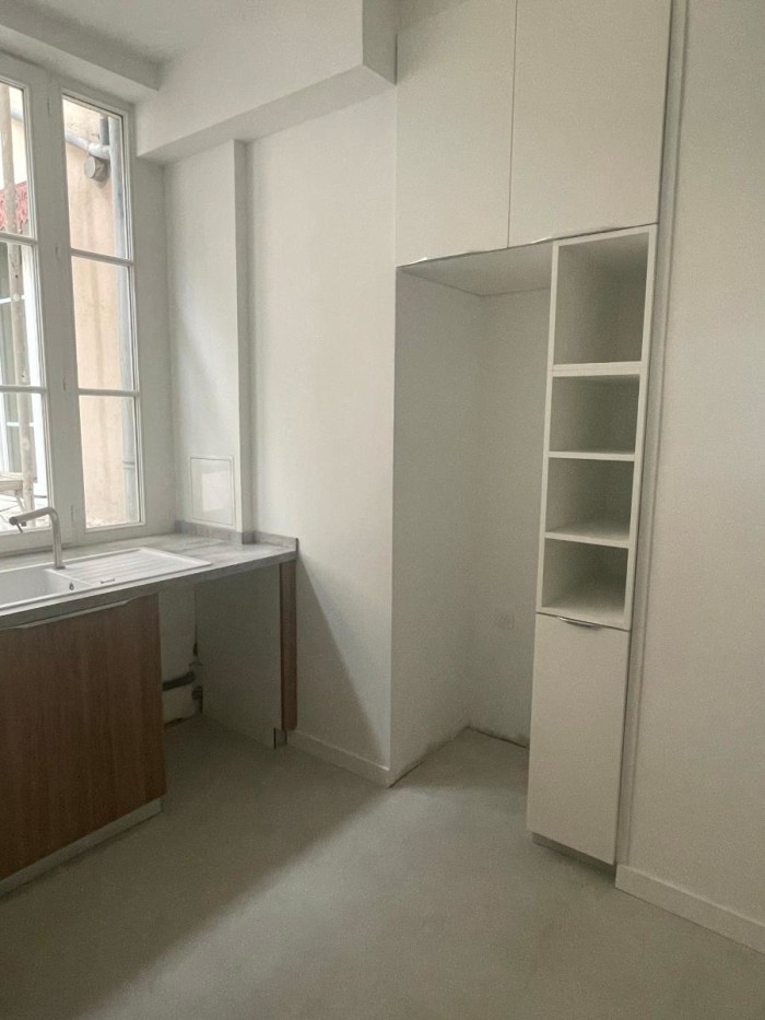 Image 11 sur 22 - Appartement  ·  Location · Lyon (69002) · 4 pièces · 139m²