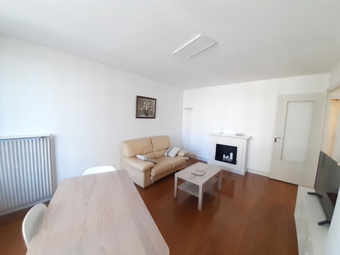 Image 1 sur 13 - Appartement  ·  Location · Grenoble (38100) · 2 pièces · 54m²