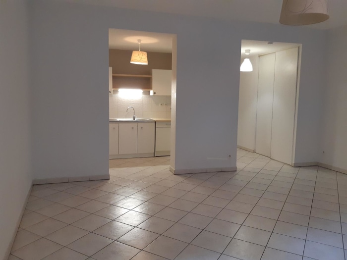 Image 5 sur 13 - Appartement  ·  Location · Grenoble (38000) · 4 pièces · 76m²