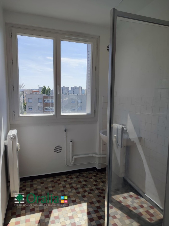Image 6 sur 8 - Appartement  ·  Location · Villefranche Sur Saone (69400) · 4 pièces · 69m²