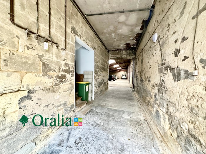 Image 7 sur 11 - Parking  ·  Location · Bordeaux (33800)