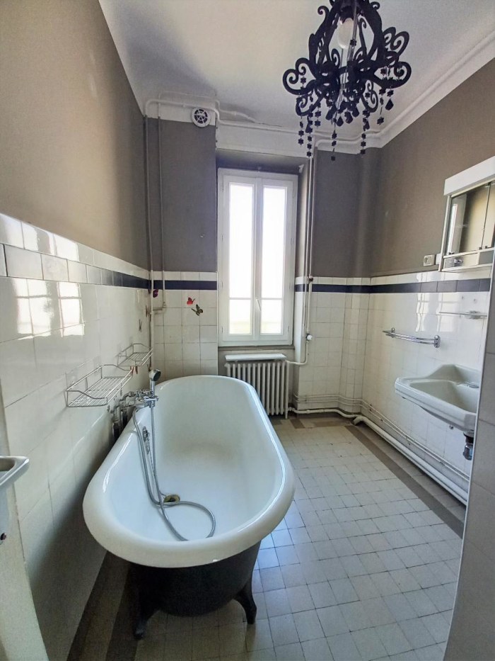 Image 4 sur 11 - Appartement  ·  Location · Lyon (69004) · 2 pièces · 71m²