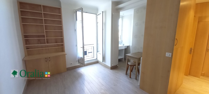 Image 3 sur 12 - Appartement  ·  Location · Paris (75007) · 1 pièce · 21m²