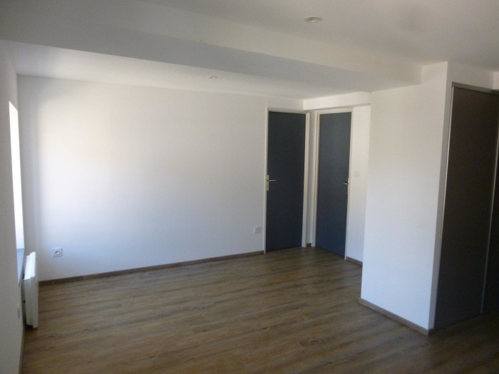 Image 2 sur 8 - Appartement  ·  Location · Tarare (69170) · 3 pièces · 47m²