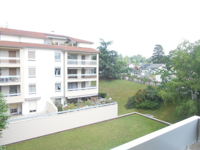 Image 4 sur 14 - Appartement  ·  Location · Charbonnieres Les Bains (69260) · 3 pièces · 62m²