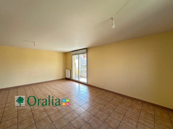 Image 9 sur 16 - Appartement  ·  Location · Villefranche (69400) · 4 pièces · 83m²