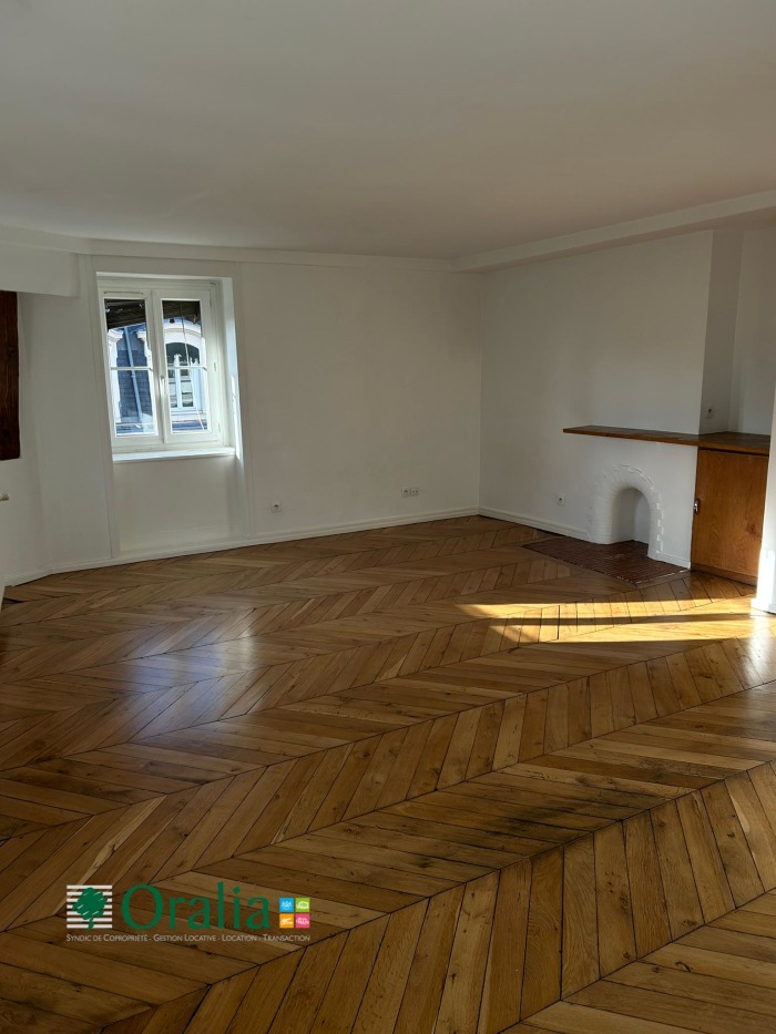 Image 4 sur 10 - Appartement  ·  Location · Lyon (69002) · 1 pièce · 37m²