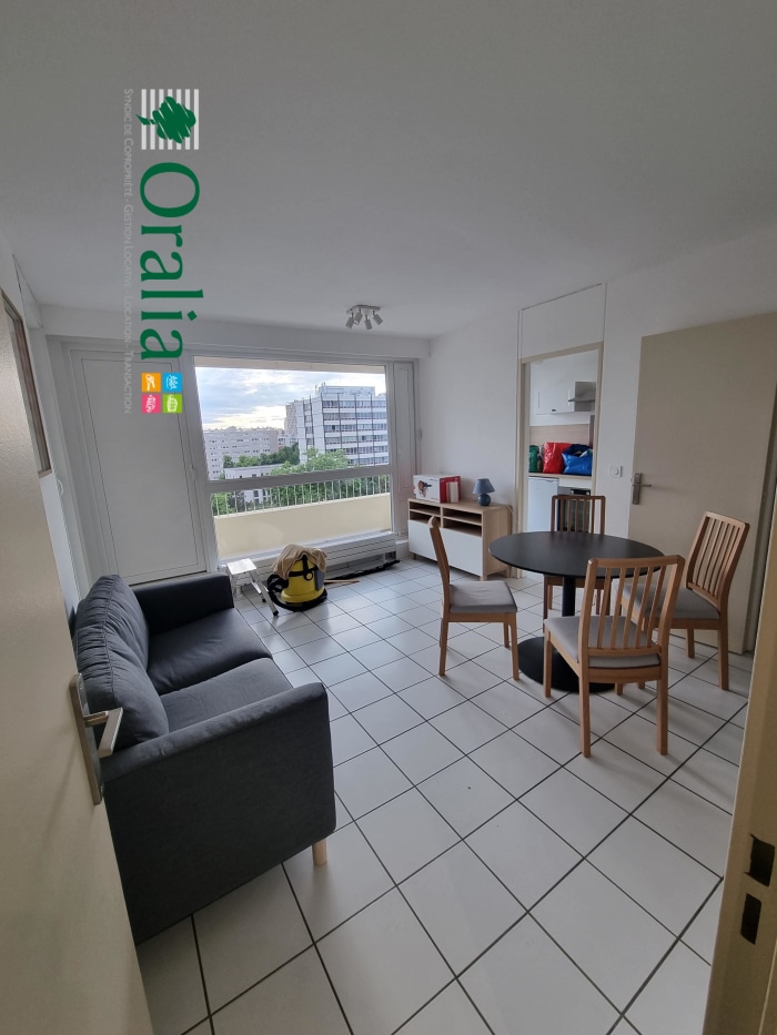 Image 7 sur 17 - Appartement  ·  Location · Villeurbanne (69100) · 1 pièce · 33m²