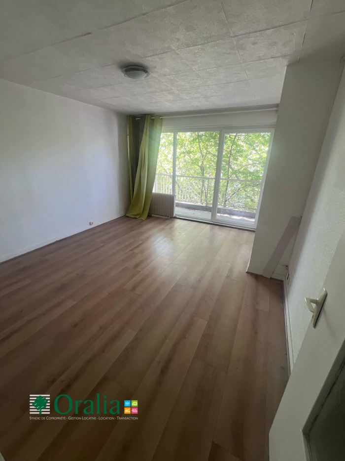 Image 4 sur 8 - Appartement  ·  Location · Montreuil (93100) · 1 pièce · 28m²