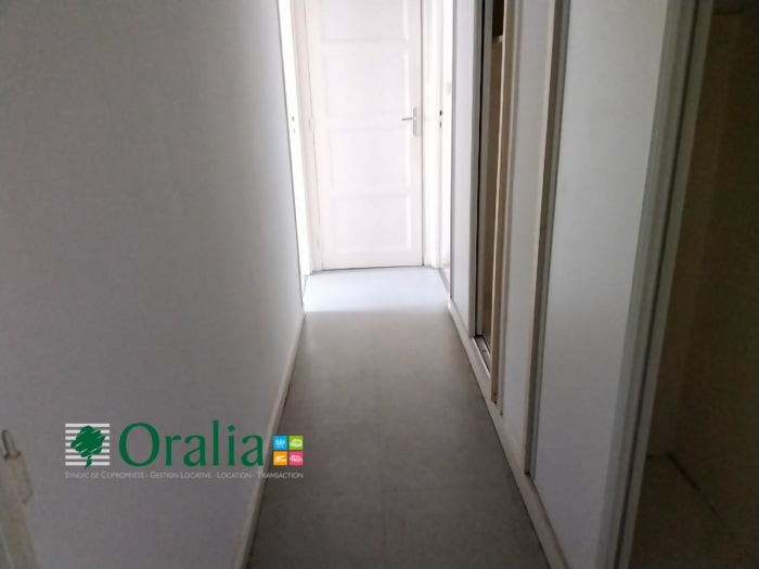 Image 4 sur 6 - Appartement  ·  Location · Lyon (69007) · 4 pièces · 67m²