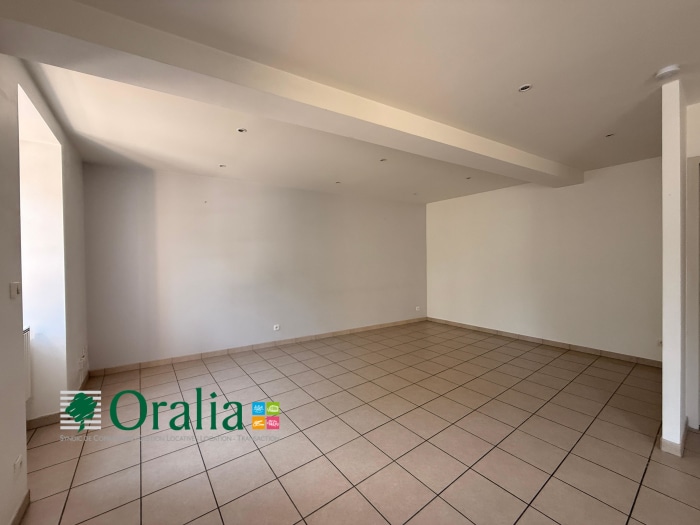 Image 3 sur 15 - Maison  ·  Location · Pontcharra Sur Turdine (69490) · 3 pièces · 82m²