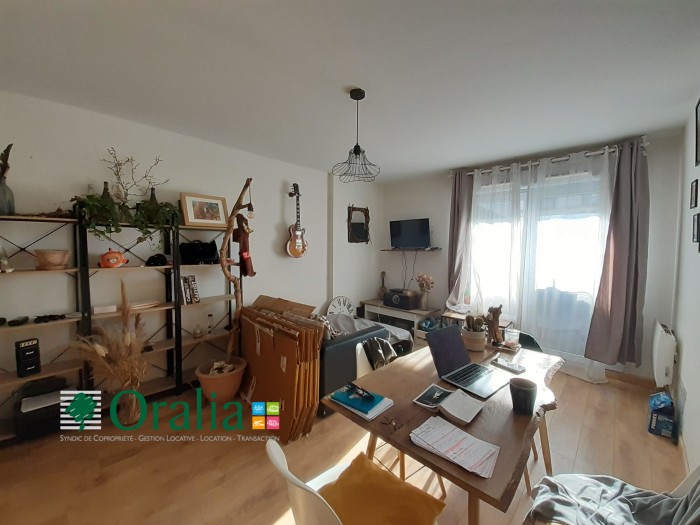 Image 1 sur 7 - Appartement  ·  Location · Dijon (21000) · 2 pièces · 48m²