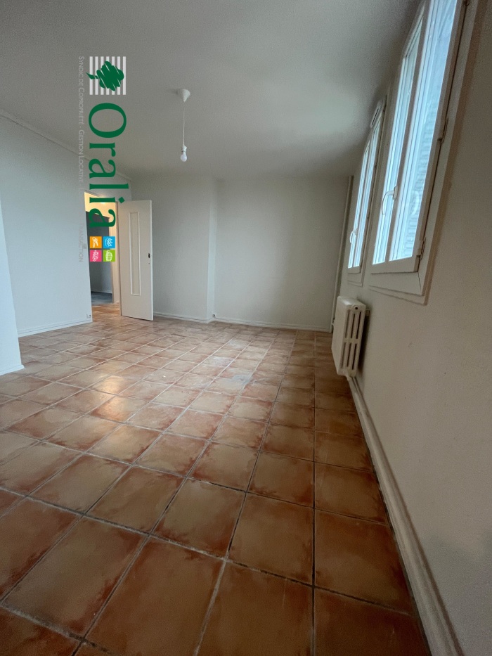 Image 8 sur 10 - Appartement  ·  Location · La Mulatiere (69350) · 3 pièces · 64m²