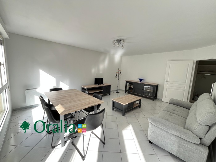 Image 2 sur 15 - Appartement  ·  Location · Grenoble (38000) · 3 pièces · 83m²