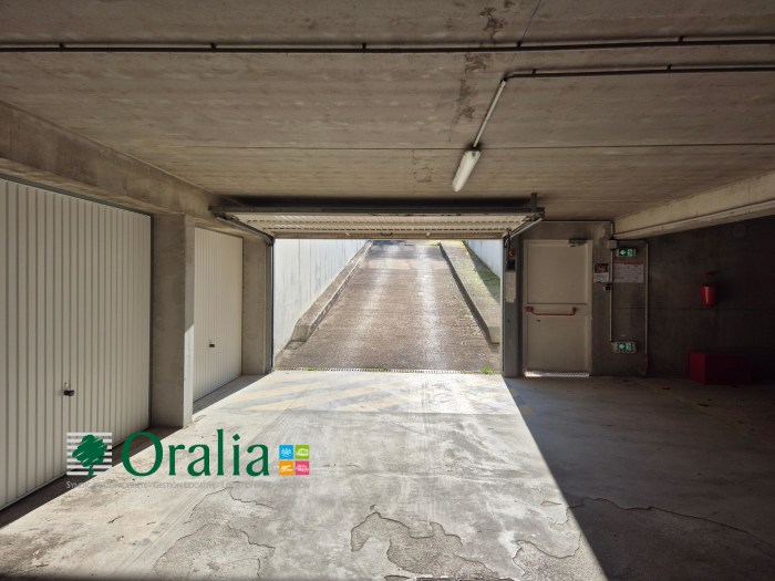Image 3 sur 8 - Parking  ·  Location · Dijon (21000) · 12m²