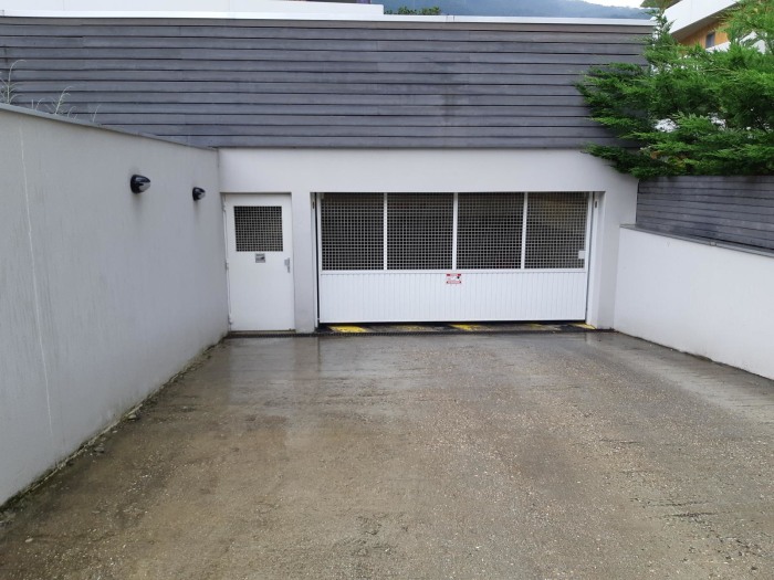 Image 3 sur 5 - Parking  ·  Location · Seyssins (38180)